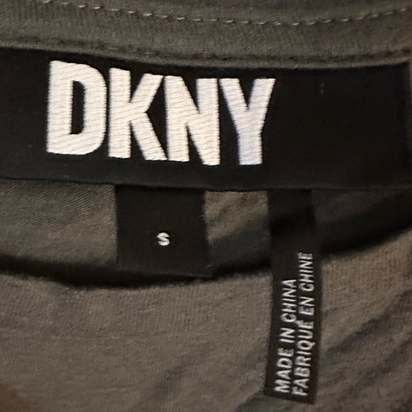 Dkny Tee - Picture 2 of 4